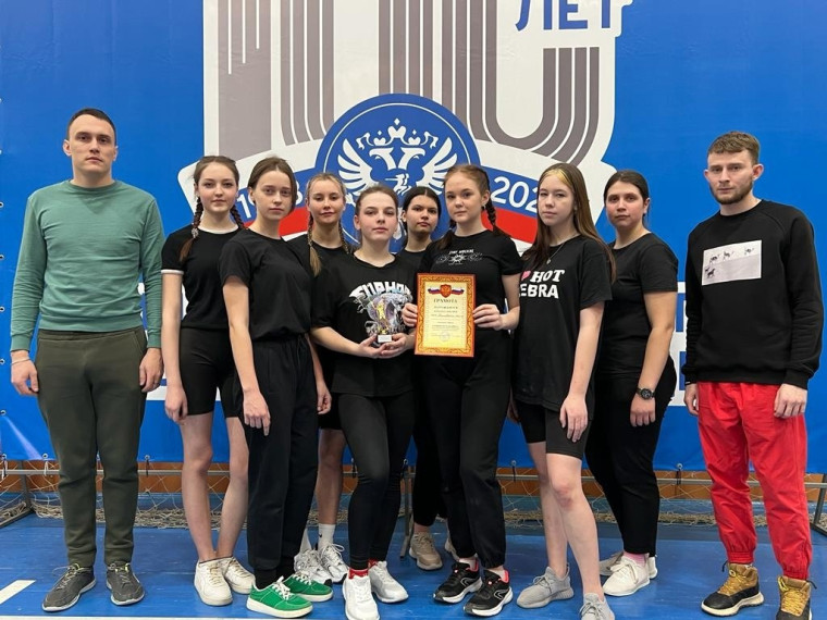 Первенство района по волейболу среди команд девушек.