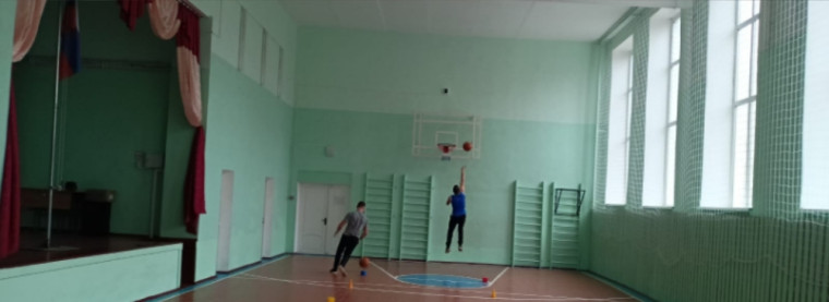 В этом учебном году в нашей школе продолжил свою работу школьный спортивный клуб "Олимп"..