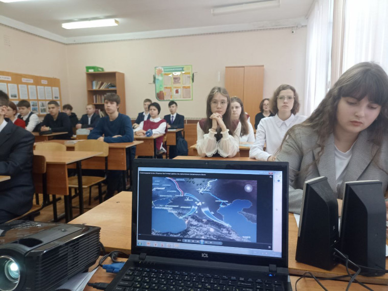 В МБОУ "Шиловская СОШ №3" прошли мероприятия, посвященные 82-годовщине Сталинградской битвы «Мы будем помнить»..